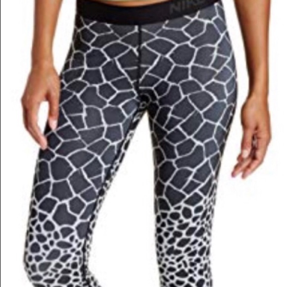 Nike Pants - Nike Pro Giraffe Workout Legging Size XS